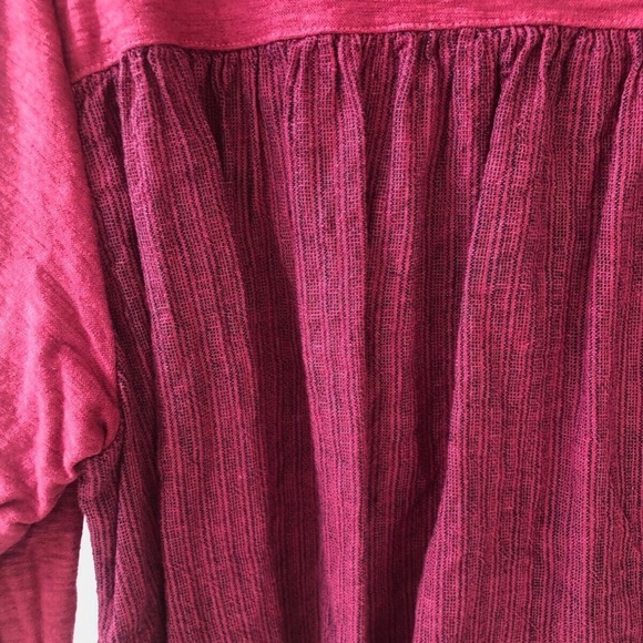 Cute Red Cut Loose Top in Medium - Picture 4 of 6